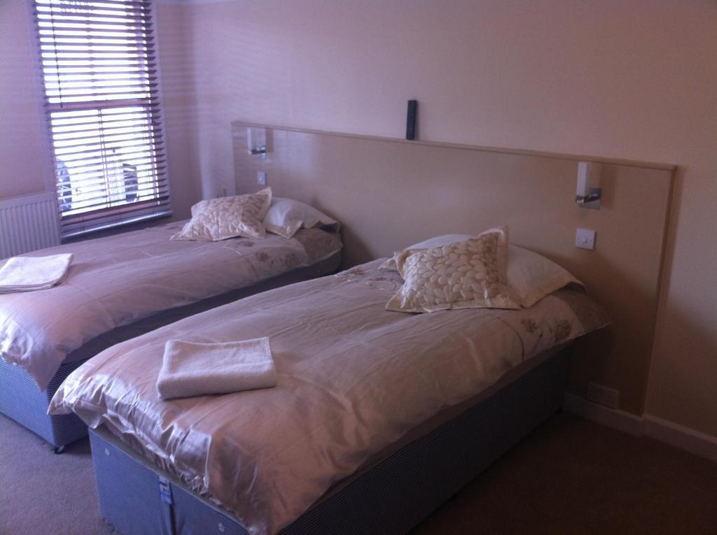 The Carpenter'S Arms Hotel Cambridge  Room photo